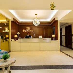 **** Hotel The Vegas By De Pavilion, Delhi Airport India